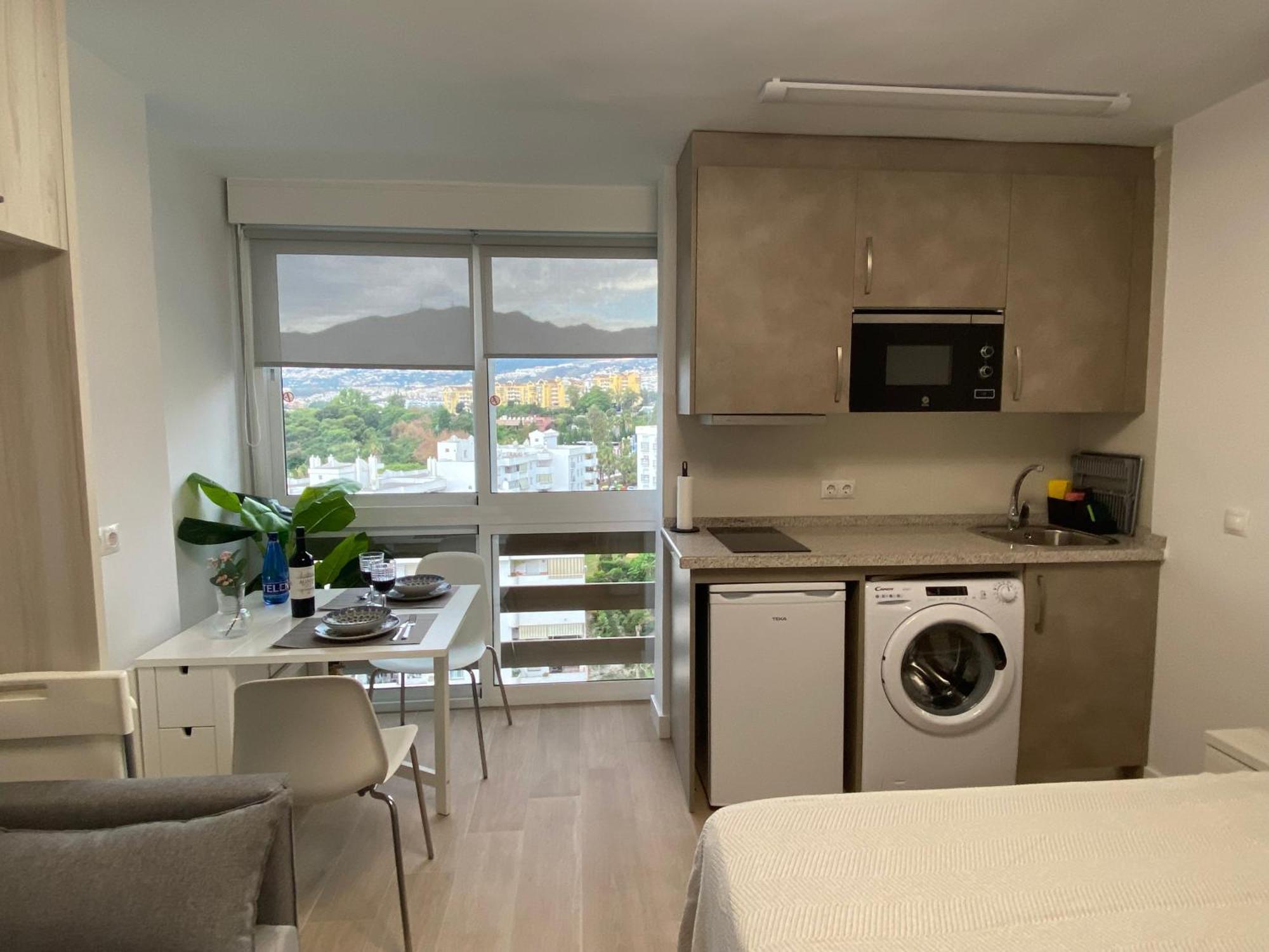 Apartamentos Naciones Playa, Los Molinillos Benalmádena Dış mekan fotoğraf